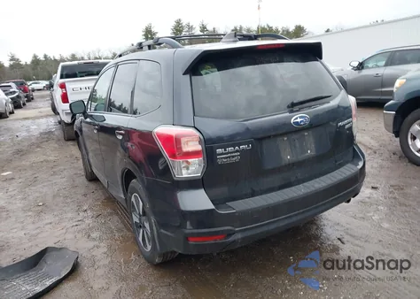 2017 Subaru Forester 2.5I Premium z USA, uszkodzony, nr VIN JF2SJAEC3HH556011